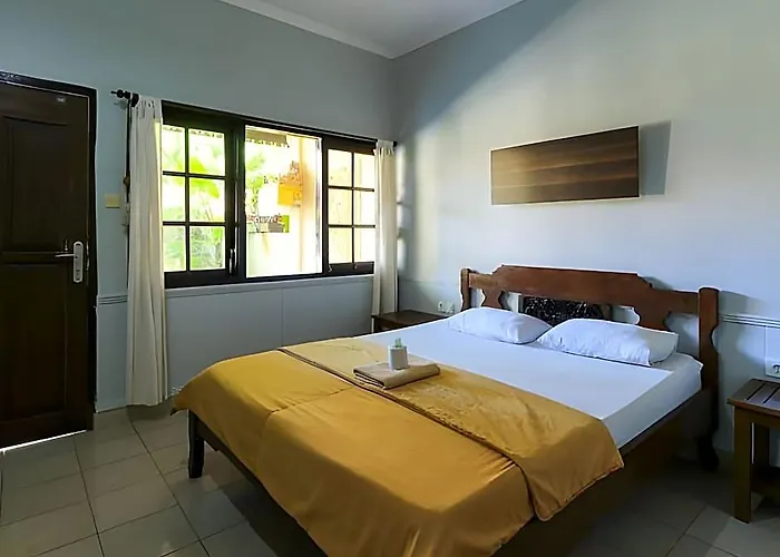 Sari Indah 2*